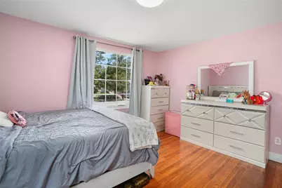 807 Pontiac Avenue, Cranston, RI 02910 - Photo 17