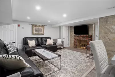 807 Pontiac Avenue, Cranston, RI 02910 - Photo 21