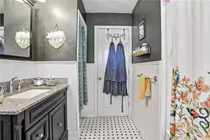 163 Isabella Ave, Providence, RI 02908 - Photo 19