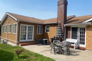 204 Knollwood Dr, Woonsocket, RI 02895 - Photo 3