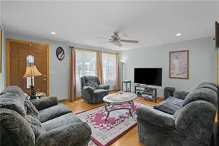 204 Knollwood Dr, Woonsocket, RI 02895 - Photo 13