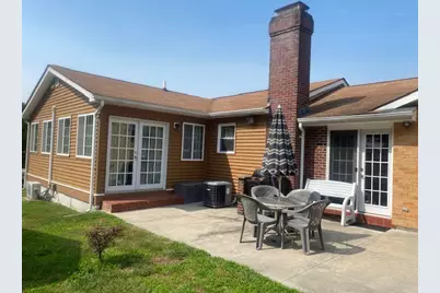 204 Knollwood Drive, Woonsocket, RI 02895 - Photo 3