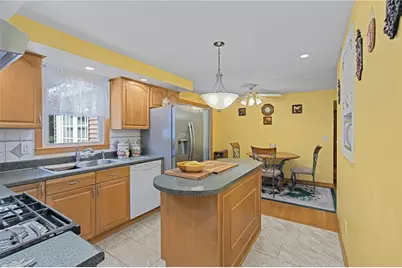 204 Knollwood Drive, Woonsocket, RI 02895 - Photo 7