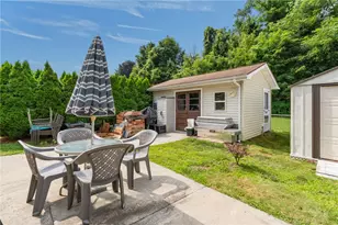 204 Knollwood Dr, Woonsocket, RI 02895 - Photo 27