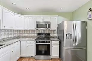 137 Reservoir Ave, Providence, RI 02907 - Photo 5