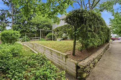 407 Smithfield Avenue, Pawtucket, RI 02860 - Photo 43