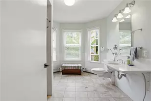 407 Smithfield Ave, Pawtucket, RI 02860 - Photo 13
