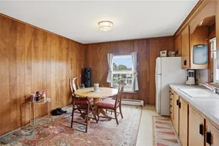 104 Fairview Ave, Pawtucket, RI 02860 - Photo 15
