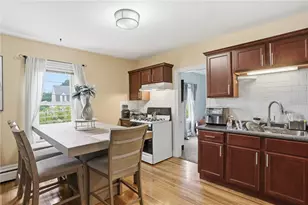 104 Fairview Ave, Pawtucket, RI 02860 - Photo 1