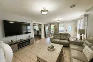 18 Calef St, Cranston, RI 02920 - Photo 17