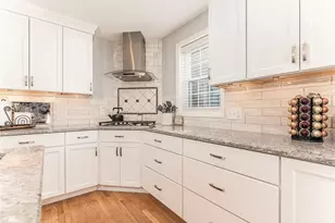 11 Kendall Ct, Charlestown, RI 02813 - Photo 7