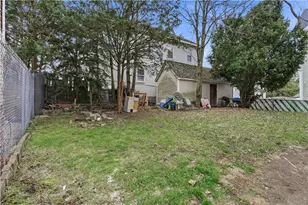 92 Sylvian St, Central Falls, RI 02863 - Photo 21