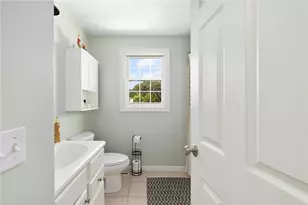 5804 Post Rd, Warwick, RI 02818 - Photo 19