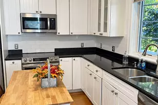571 Bellevue Ave, Newport, RI 02840 - Photo 7