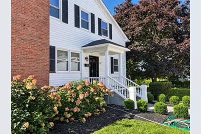 571 Bellevue Avenue #2, Newport, RI 02840 - Photo 3