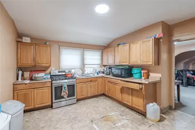 94 Clym Street, Providence, RI 02908 - Photo 17