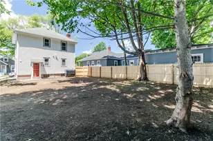 41 Wellesley Ave, North Providence, RI 02911 - Photo 11
