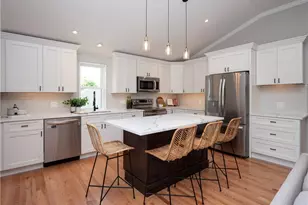 31 Prescott Hall Rd, Newport, RI 02840 - Photo 9