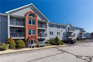 728 Beverage Hill Ave, Pawtucket, RI 02861 - Photo 3