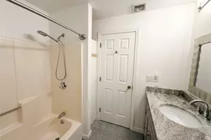 728 Beverage Hill Ave, Pawtucket, RI 02861 - Photo 17