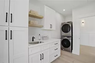 980 Green End Ave, Middletown, RI 02842 - Photo 37