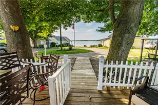 19 East Andrew Comstock Rd, Warwick, RI 02886 - Photo 11