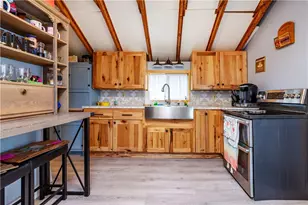 19 East Andrew Comstock Rd, Warwick, RI 02886 - Photo 21