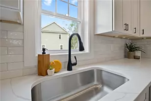 77 Croade St, Warren, RI 02885 - Photo 9