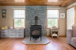 262 North Rd, Hopkinton, RI 02833 - Photo 7