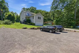 106 Bishop Hill Rd, Johnston, RI 02919 - Photo 3