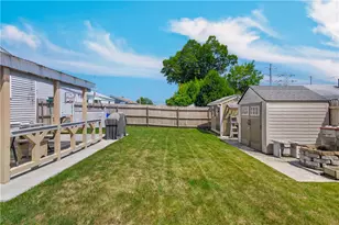 27 Vineyard St, Pawtucket, RI 02860 - Photo 31