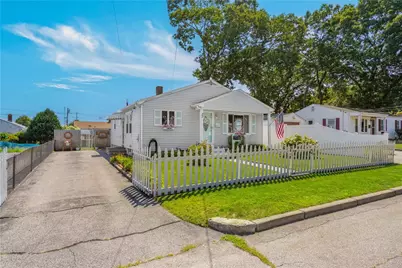 27 Vineyard Street, Pawtucket, RI 02860 - Photo 3