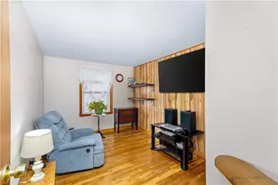 27 Vineyard St, Pawtucket, RI 02860 - Photo 11