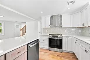 38 Winsor St, Cumberland, RI 02864 - Photo 25