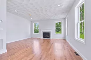 18 Koutsogiane Dr, Cranston, RI 02920 - Photo 9