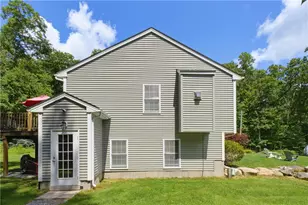 102 Bramble Bush Rd, Coventry, RI 02816 - Photo 9