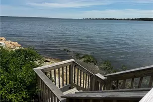 16 East Andrew Comstock Ave, Warwick, RI 02886 - Photo 13