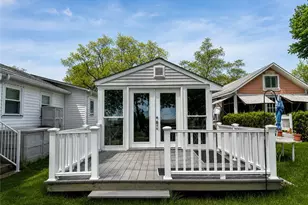 16 East Andrew Comstock Ave, Warwick, RI 02886 - Photo 1