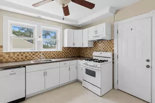 128 Arnold St, Lincoln, RI 02865 - Photo 19
