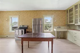 14 Wood Ave, Narragansett, RI 02882 - Photo 45