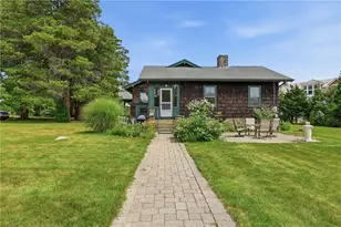 14 Wood Ave, Narragansett, RI 02882 - Photo 3