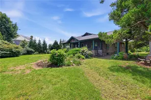 14 Wood Ave, Narragansett, RI 02882 - Photo 5