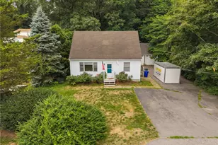 11 Pawtucket Ave, Bristol, RI 02809 - Photo 3