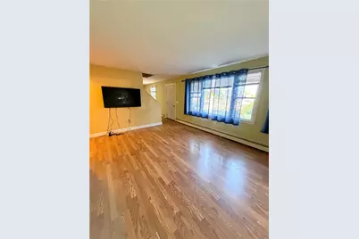 11 Pawtucket Avenue, Bristol, RI 02809 - Photo 5