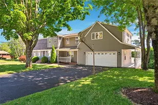 11 Hayfield Ln, Cumberland, RI 02864 - Photo 1