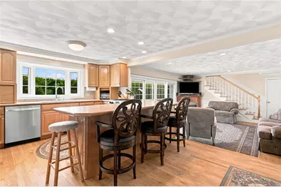 11 Hayfield Lane, Cumberland, RI 02864 - Photo 9