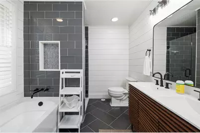 8 Cross Street #1, Newport, RI 02840 - Photo 19