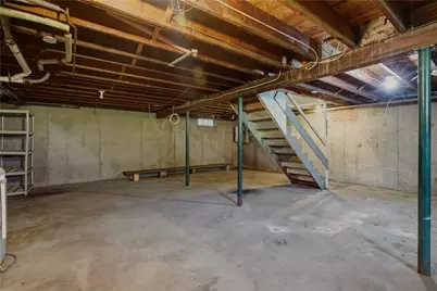 26 West Lawn Avenue, Pawtucket, RI 02860 - Photo 23