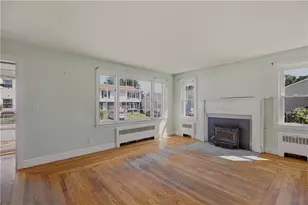 26 W Lawn Ave, Pawtucket, RI 02860 - Photo 5