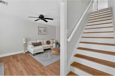 31 Tucker Street, Warwick, RI 02886 - Photo 9